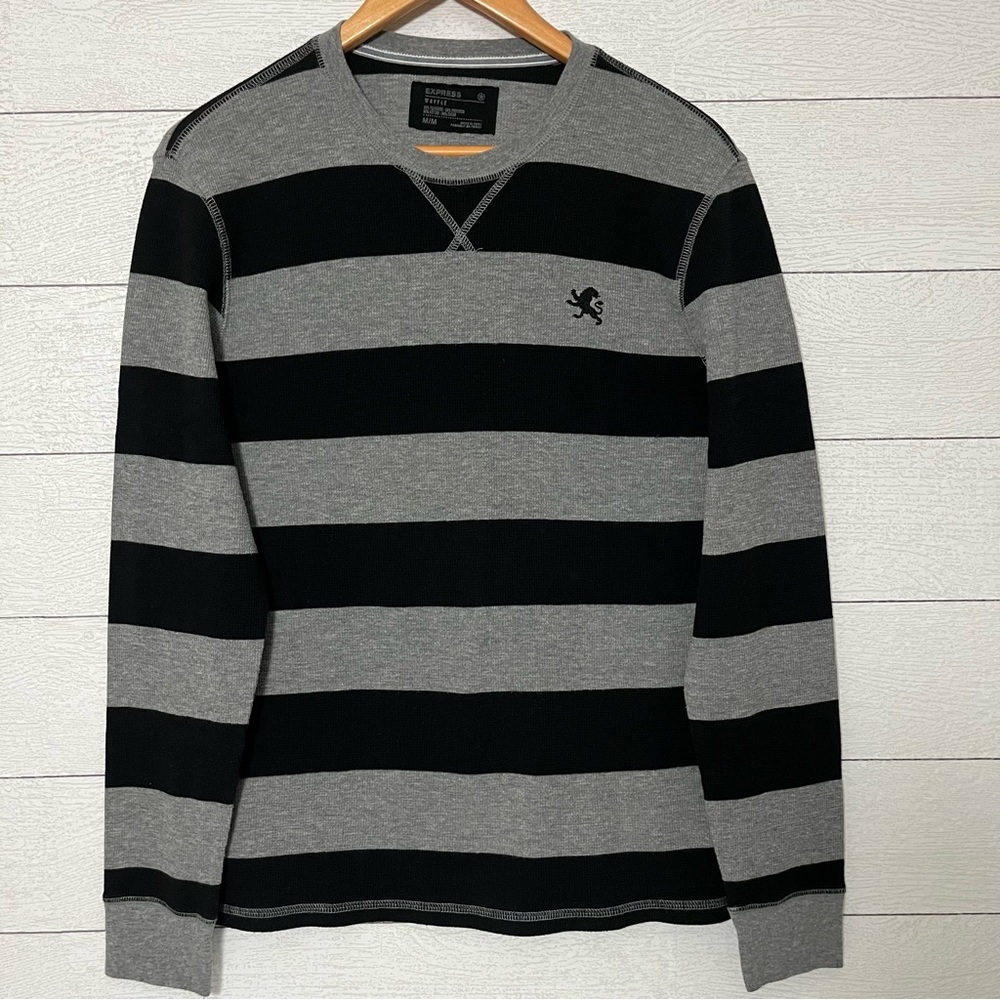 Express Gray and Black Waffle Knit Top Size Medium